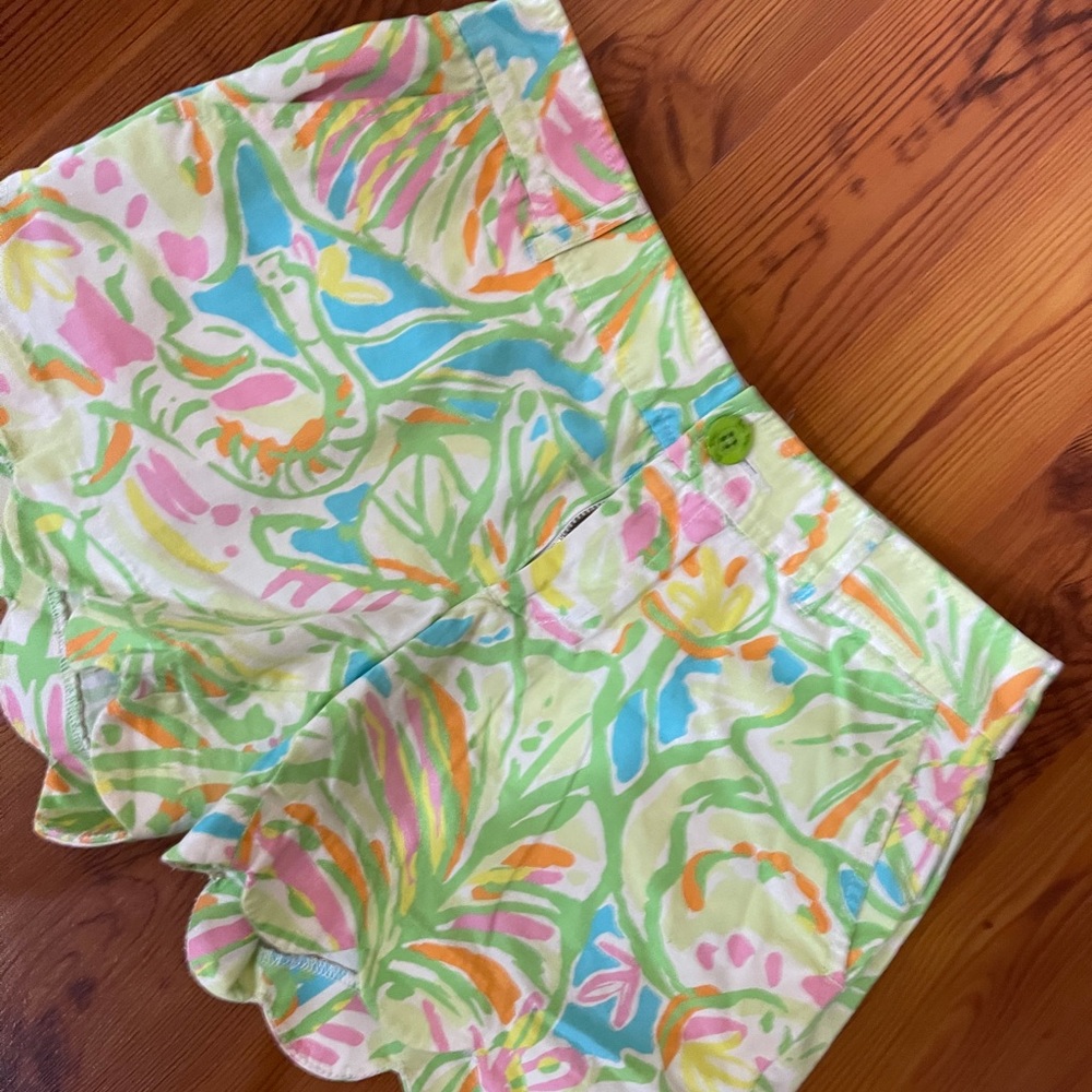 Lilly Pulitzer buttercup shorts